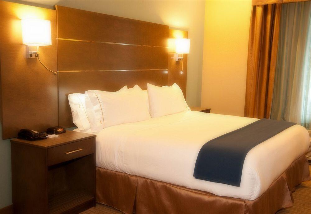 Holiday Inn Express And Suites Schulenburg By Ihg Eksteriør billede