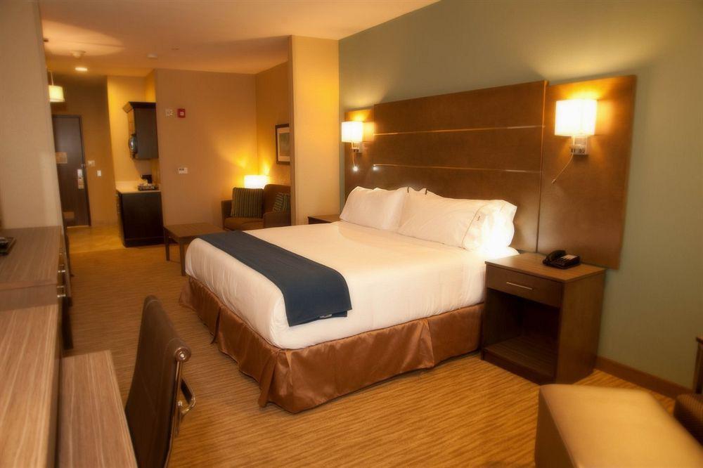 Holiday Inn Express And Suites Schulenburg By Ihg Eksteriør billede
