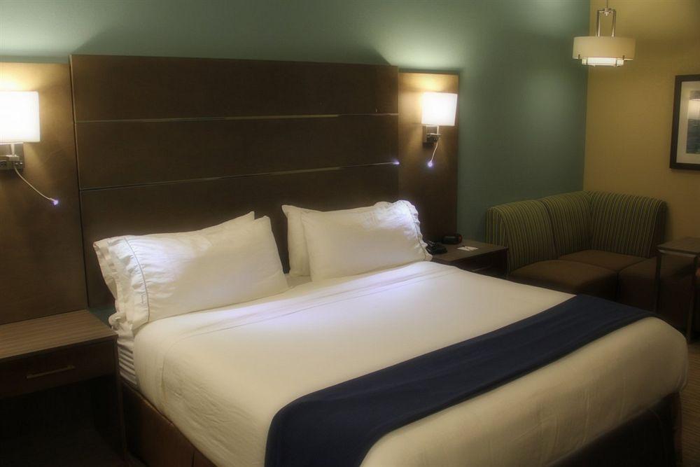 Holiday Inn Express And Suites Schulenburg By Ihg Eksteriør billede
